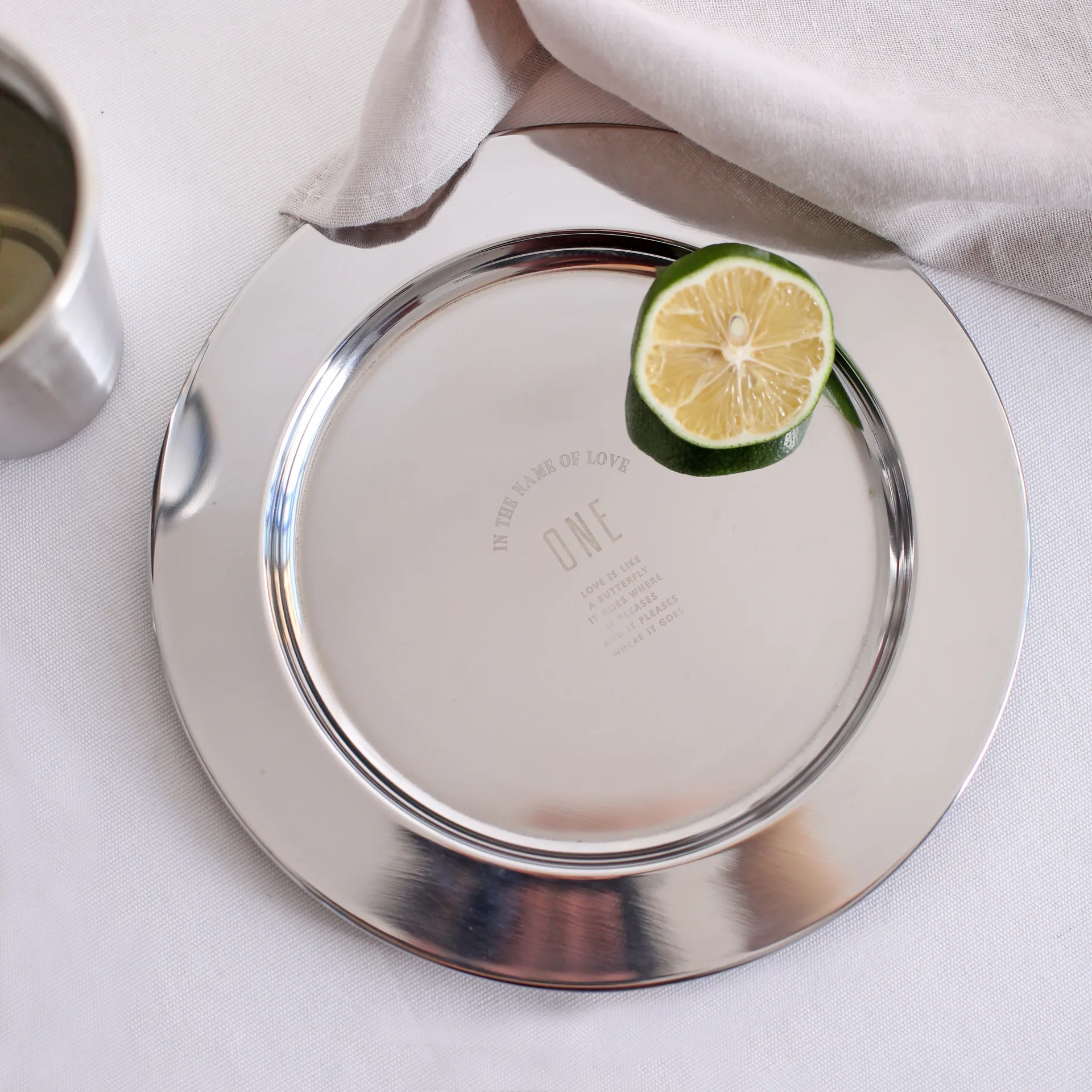 Silver 304 Stainless Steel Plate Breakfast Milk Fruit Juice Storage Tray Creative Letter Round Dish Durable Metal Plate 1PCS
Silver 304 Stainless Steel Plate Breakfast Milk Fruit Juice Storage Tray Creative Letter Round Dish Durable Metal Plate 1PCS