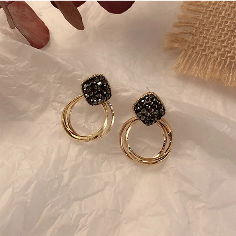 Temperament Wild Round Earrings Female Korean Version of The Net Red Earrings Niche Earrings 2022 Net Red Personality Earrings
Temperament Wild Round Earrings Female Korean Version of The Net Red Earrings Niche Earrings 2022 Net Red Personality Earrings