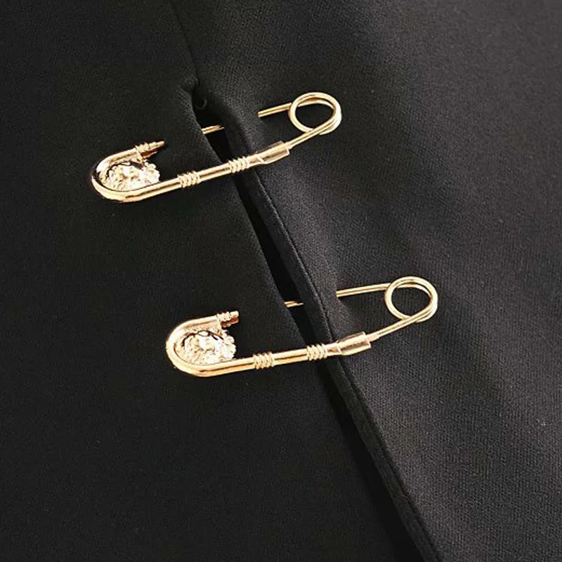 2020 Summer Women Casual Solid Blazers Coats Long Sleeve Single Button Brooch Blazer Female Elegant OL Street Outerwear Clothing
2020 Summer Women Casual Solid Blazers Coats Long Sleeve Single Button Brooch Blazer Female Elegant OL Street Outerwear Clothing