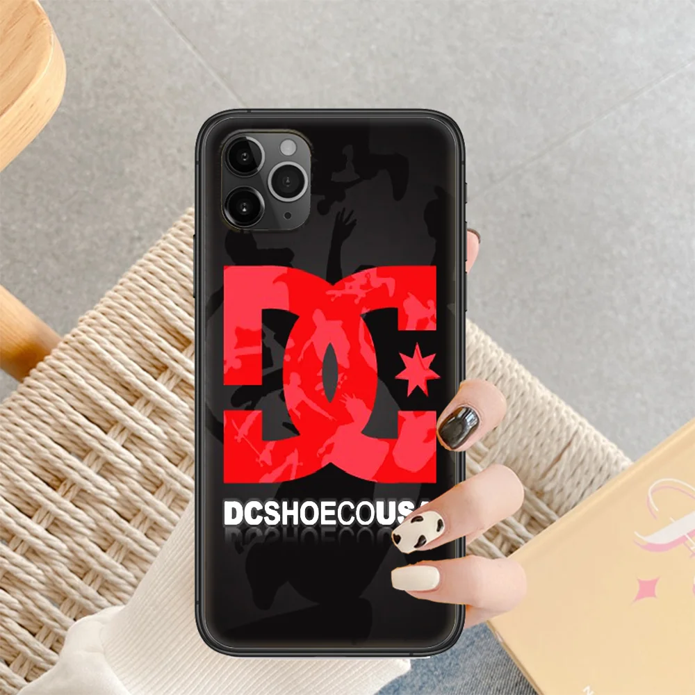 fashion dcshoecousas Phone Case Cover Hull For iphone 5 5s se 2 6 6s 7 8 12 mini plus X XS XR 11 PRO MAX black trend back
fashion dcshoecousas Phone Case Cover Hull For iphone 5 5s se 2 6 6s 7 8 12 mini plus X XS XR 11 PRO MAX black trend back