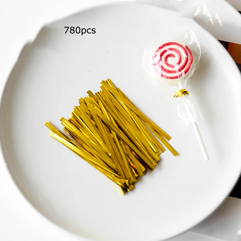 Силиконовые формы для леденцов "Динозавры"
Силиконовые формы для леденцов "Динозавры"