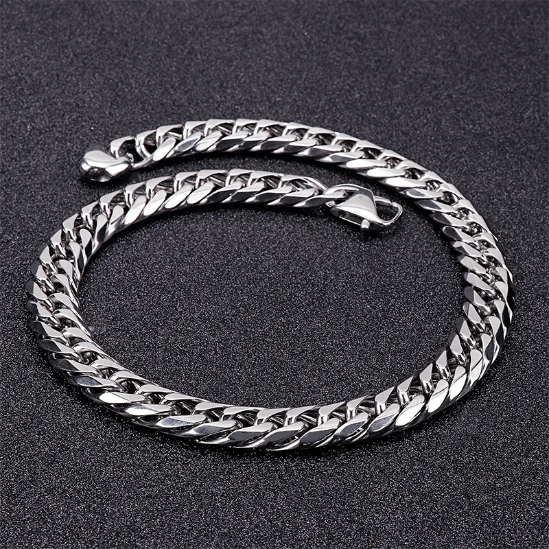 Silver color personality creative trend domineering stainless steel men's whip chain necklace 
Silver color personality creative trend domineering stainless steel men's whip chain necklace