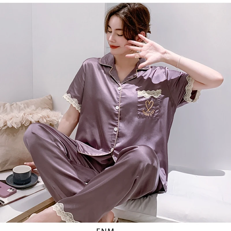 Pajamas women summer ice silk short-sleeved sleeve lace sweet cardigan home service summer can wear two-piece suit
Pajamas women summer ice silk short-sleeved sleeve lace sweet cardigan home service summer can wear two-piece suit