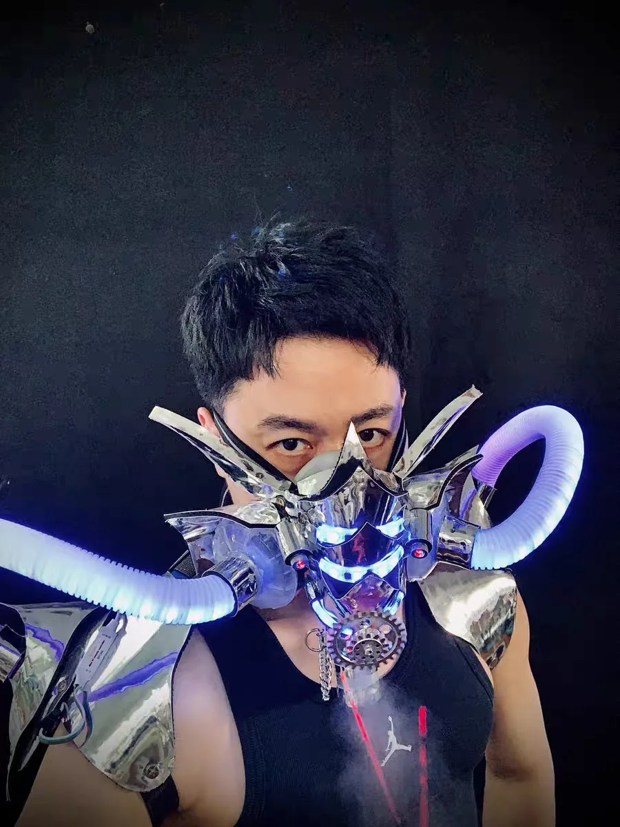 Original performance costume props LED performance costume catwalk lighting costume mechanical mask
Original performance costume props LED performance costume catwalk lighting costume mechanical mask
