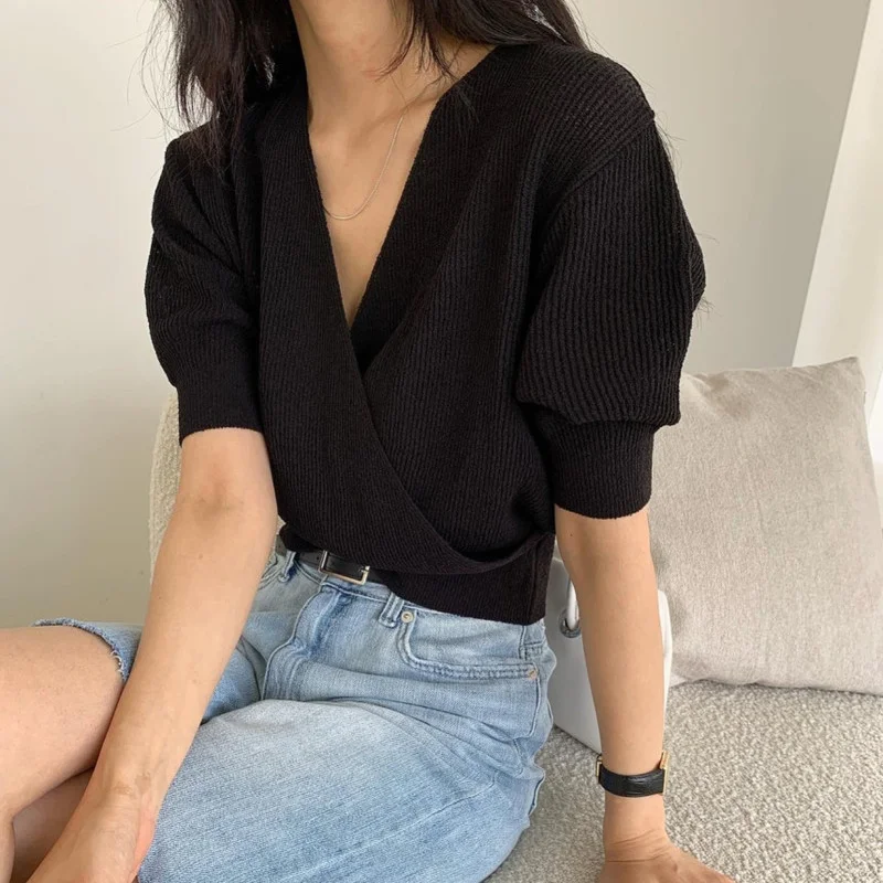 ZAWAHIKI Korean Elegant Tender Knitted Pullover Summer V Neck Criss-Cross Loose Thin Short Sleeve Tops All-match Women Clothing 
ZAWAHIKI Korean Elegant Tender Knitted Pullover Summer V Neck Criss-Cross Loose Thin Short Sleeve Tops All-match Women Clothing