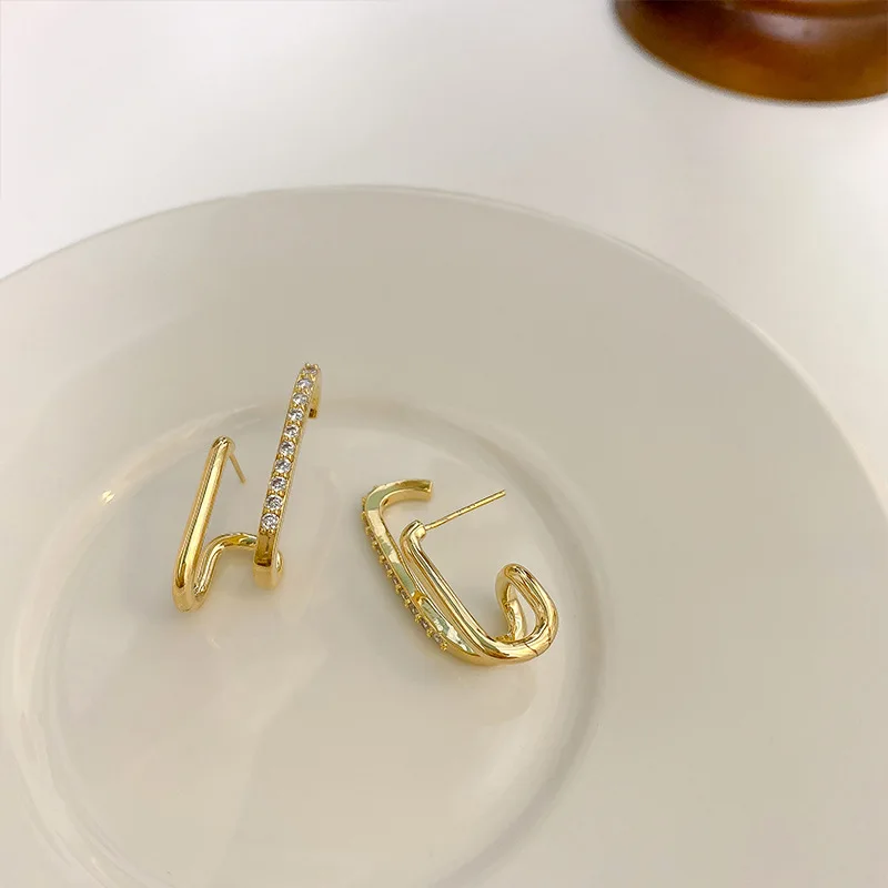 Fashion Elegant Geometric Stud Earrings Brilliant Crystal Zircon Dainty Simple Earrings For Women Minimalist Jewelry 2021
Fashion Elegant Geometric Stud Earrings Brilliant Crystal Zircon Dainty Simple Earrings For Women Minimalist Jewelry 2021