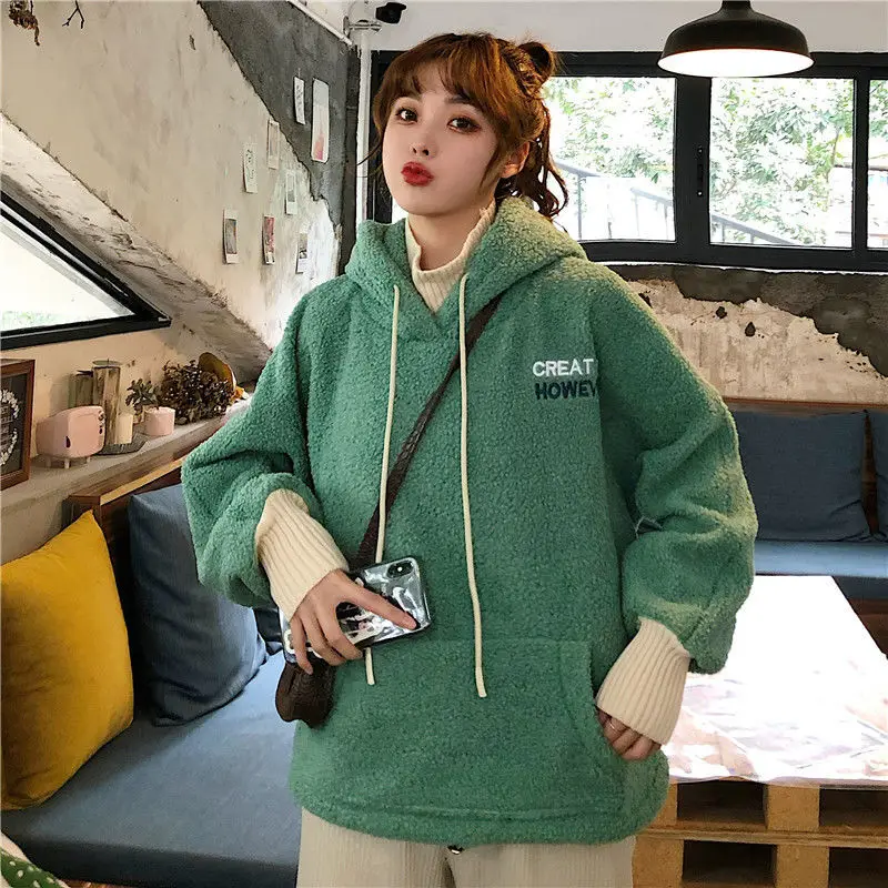2020 Women Sweatshirt Ladies Casual Winter Parka Outerwear Lamb Cashmere Tops Spring Artificial Wool Hoodies Coats Warm Pullover
2020 Women Sweatshirt Ladies Casual Winter Parka Outerwear Lamb Cashmere Tops Spring Artificial Wool Hoodies Coats Warm Pullover