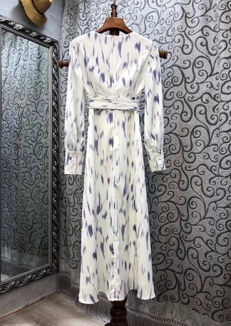 Top Quality New 2020 Autumn Celebrity Style Dress Women V-Neck Vintage Ink Paiting Prints Buttons Front Long Sleeve Dress Belt
Top Quality New 2020 Autumn Celebrity Style Dress Women V-Neck Vintage Ink Paiting Prints Buttons Front Long Sleeve Dress Belt