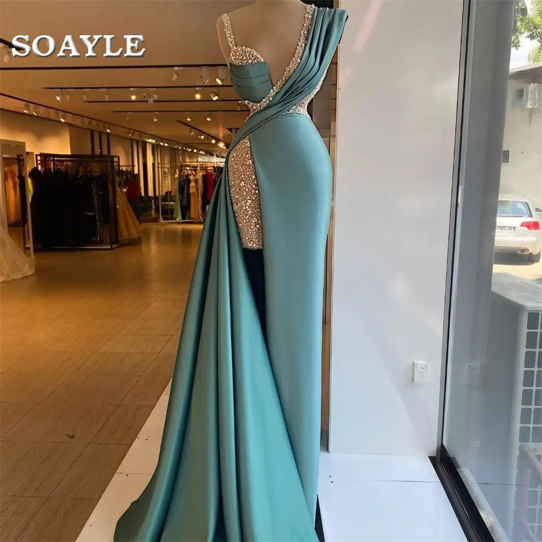 Chic Sequined Evening Dress Long 2021 Side Split Ruched Satin Prom Gowns Feathers Formal Party Dress Luxury Plus size Dress
Chic Sequined Evening Dress Long 2021 Side Split Ruched Satin Prom Gowns Feathers Formal Party Dress Luxury Plus size Dress