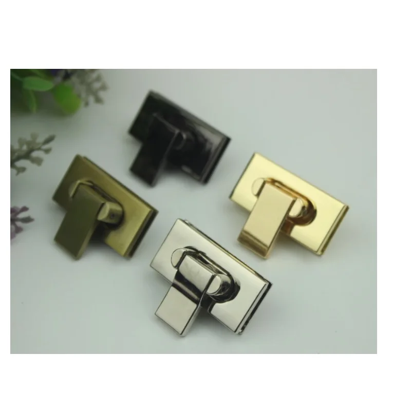 10 компл./лот замок багажника Сумки из натуральной кожи сумка Аксессуары Кошелек оснастка застежками/застежка замки сумка на плечо, кожа, с п...
10 компл./лот замок багажника Сумки из натуральной кожи сумка Аксессуары Кошелек оснастка застежками/застежка замки сумка на плечо, кожа, с п...