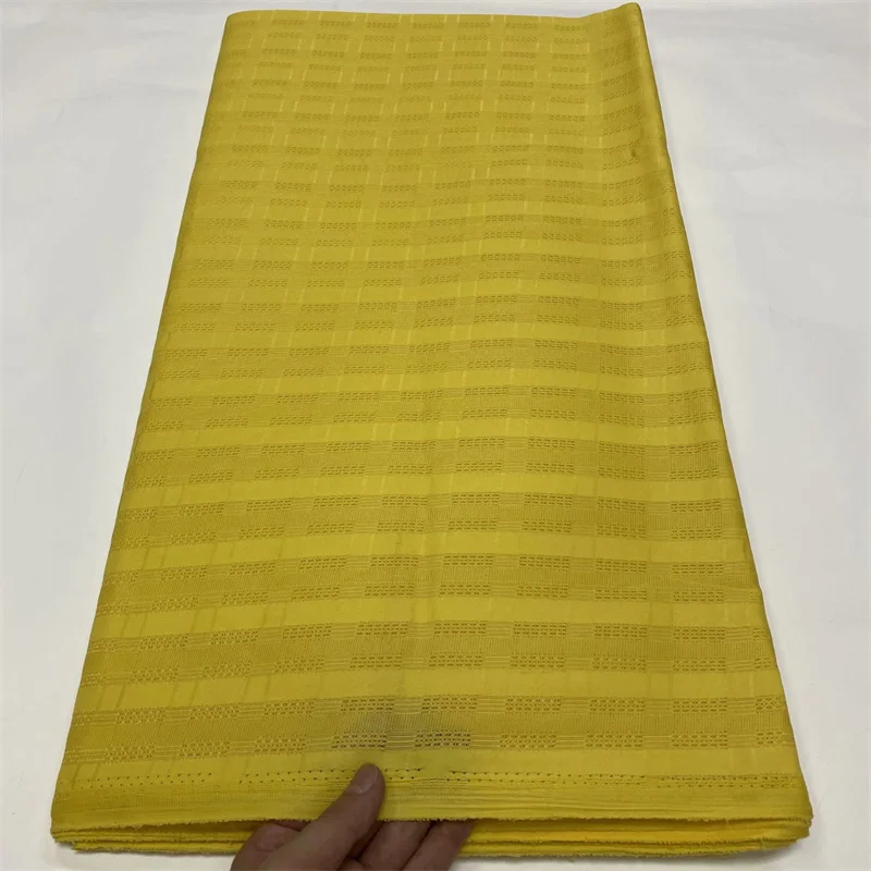 5 ярдов TR материал кружева для мужчин африканская ткань для мужчин мягкая ткань Agbada с высококачественным мужским материалом для мужчин 
5 ярдов TR материал кружева для мужчин африканская ткань для мужчин мягкая ткань Agbada с высококачественным мужским материалом для мужчин