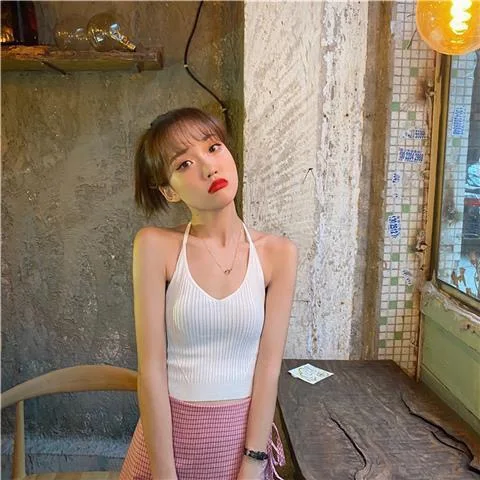 2021 summer new knitted halter crop tops sexy spaghetti strap tanke top off shoulder sleeveless solid color camis for women hot
2021 summer new knitted halter crop tops sexy spaghetti strap tanke top off shoulder sleeveless solid color camis for women hot