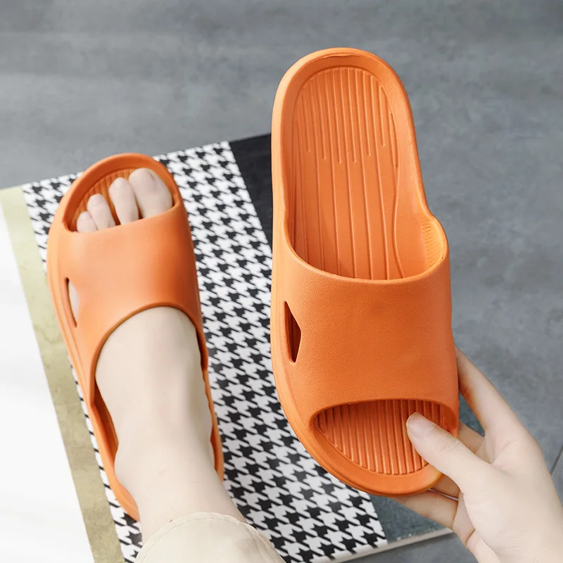 2021 New Slippers Man Women Summer EVA Thick Bottom Indoor Couples Home Bathroom Non-slip Soft Tide To Wear Cool Slippers
2021 New Slippers Man Women Summer EVA Thick Bottom Indoor Couples Home Bathroom Non-slip Soft Tide To Wear Cool Slippers