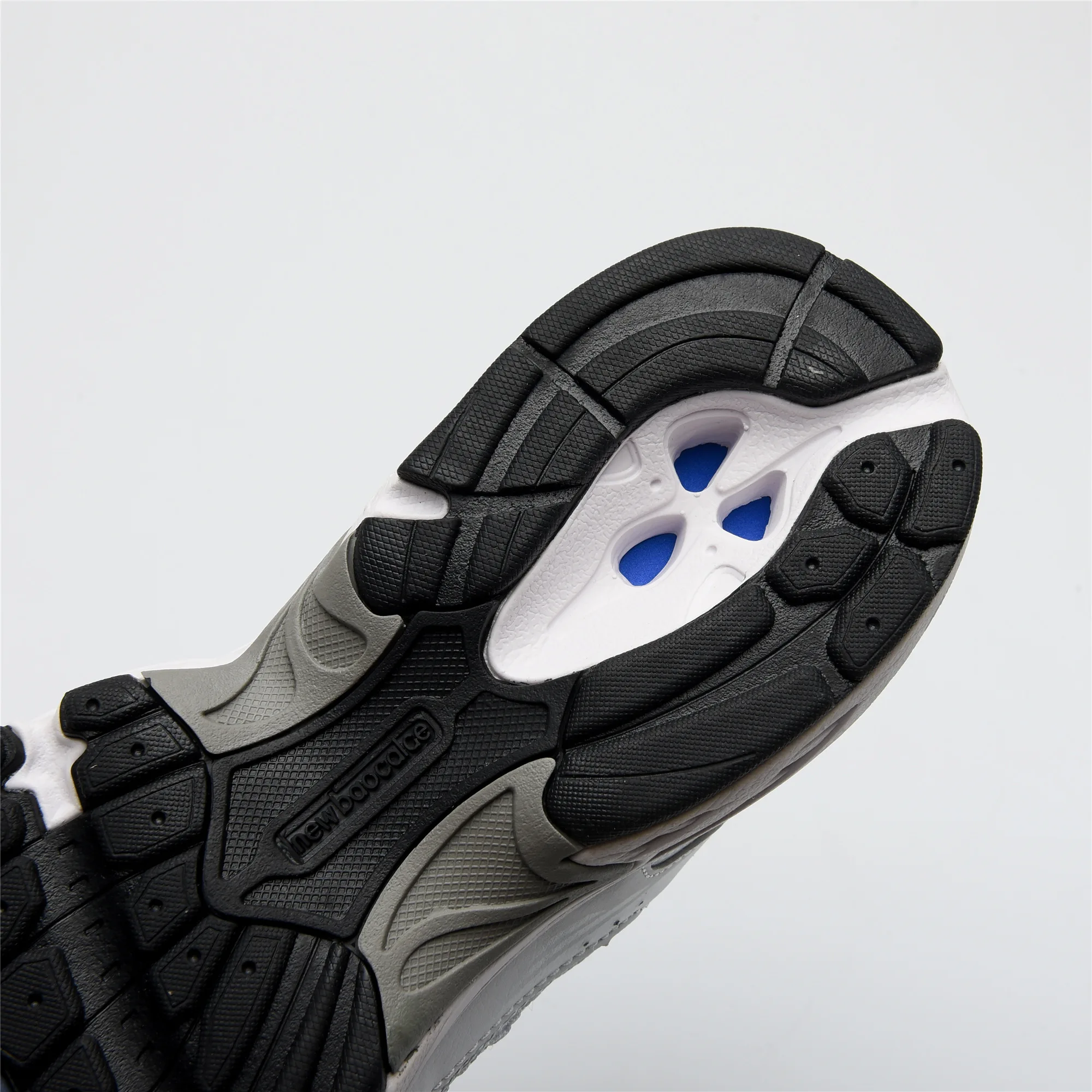 The New Haoxin Balance Skye Outdoor Sports Running Shoes, Couples Leisure Fitness Sports Shoes, Breathable Mesh Shoes, Non-slip.
The New Haoxin Balance Skye Outdoor Sports Running Shoes, Couples Leisure Fitness Sports Shoes, Breathable Mesh Shoes, Non-slip.