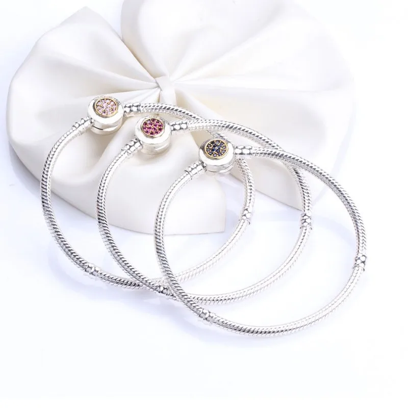 100% 925 Sterling Silver Pan Bracelet New classic snake bone chain shining snowflake base Bracelet Fit DIY Charm Women Jewelry
100% 925 Sterling Silver Pan Bracelet New classic snake bone chain shining snowflake base Bracelet Fit DIY Charm Women Jewelry