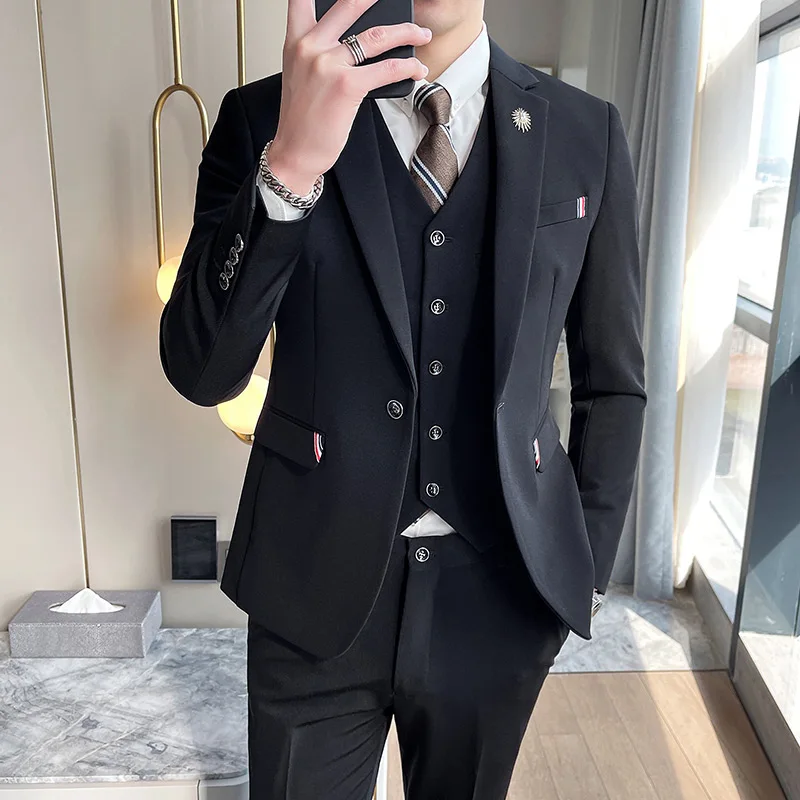 Mens Suits 3 Piece Wedding Suits for Men Slim Business Casual Formal Wear Three-piece Fashion Solid Color Suit Prom Dresses
Mens Suits 3 Piece Wedding Suits for Men Slim Business Casual Formal Wear Three-piece Fashion Solid Color Suit Prom Dresses