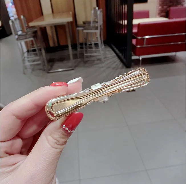 Fashion Pearl Hair Clip For Women Girls Side Clip Bangs Clip Elegant Korean Hairclip Barrette Hairpin Hair Styling Accessories
Fashion Pearl Hair Clip For Women Girls Side Clip Bangs Clip Elegant Korean Hairclip Barrette Hairpin Hair Styling Accessories