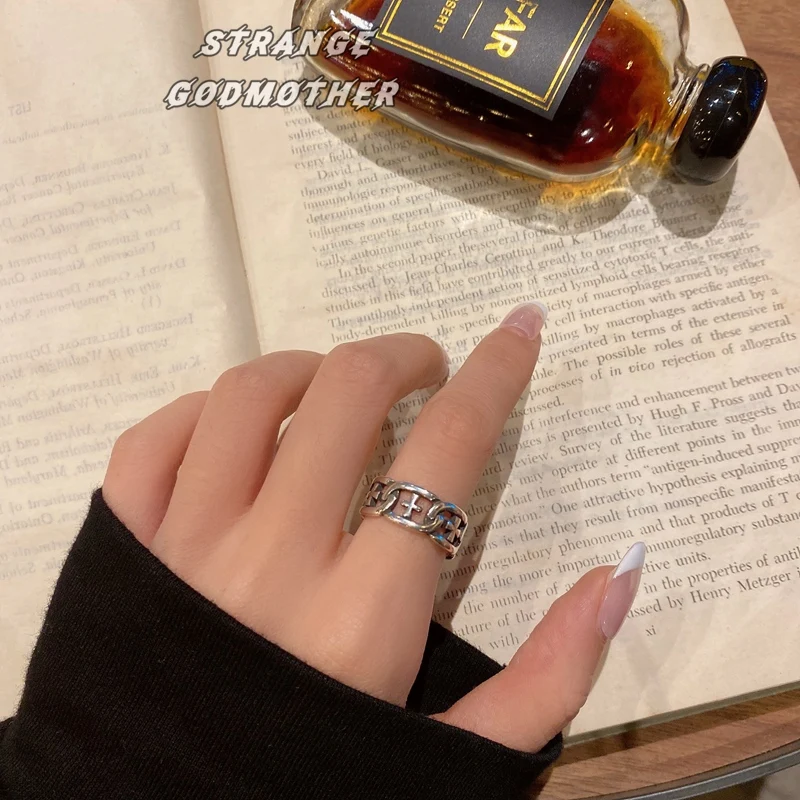 Width Chain Ring Female Special-Interest Design Personality Stylish Opening Ornament Hip Hop Adjustable Index Finger Ring
Width Chain Ring Female Special-Interest Design Personality Stylish Opening Ornament Hip Hop Adjustable Index Finger Ring