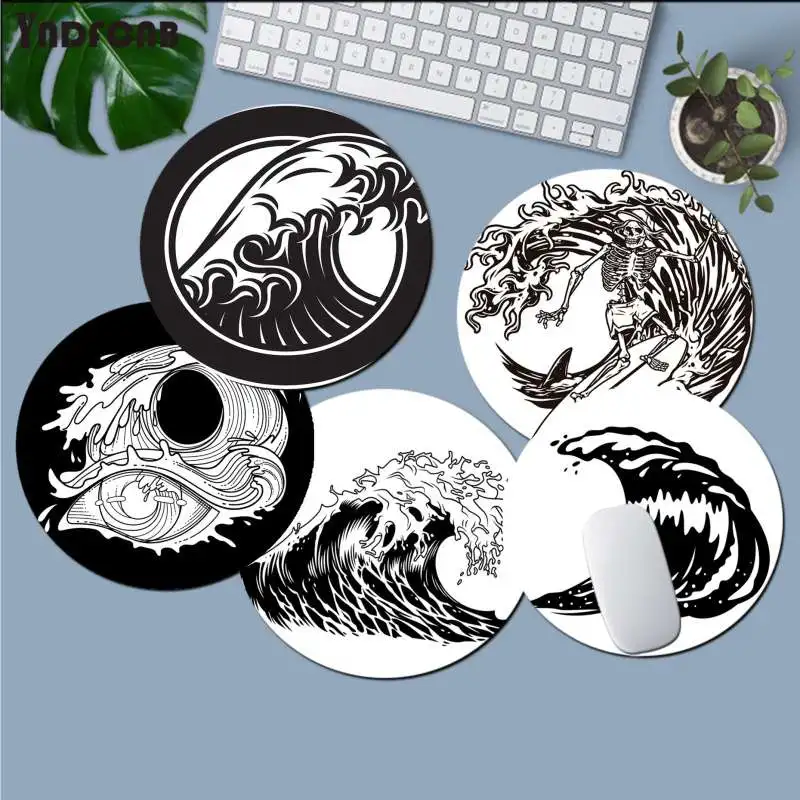 YNDFCNB Cool New Black White Wave Laptop Computer round desk pads Mousepad gaming Mousepad Rug For PC Laptop Notebook
YNDFCNB Cool New Black White Wave Laptop Computer round desk pads Mousepad gaming Mousepad Rug For PC Laptop Notebook