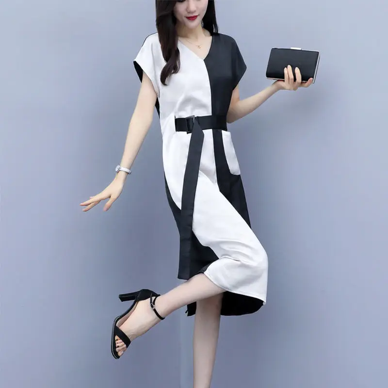 Skirt women's summer new women's long v-neck waist slim retro color matching knee split dress
Skirt women's summer new women's long v-neck waist slim retro color matching knee split dress