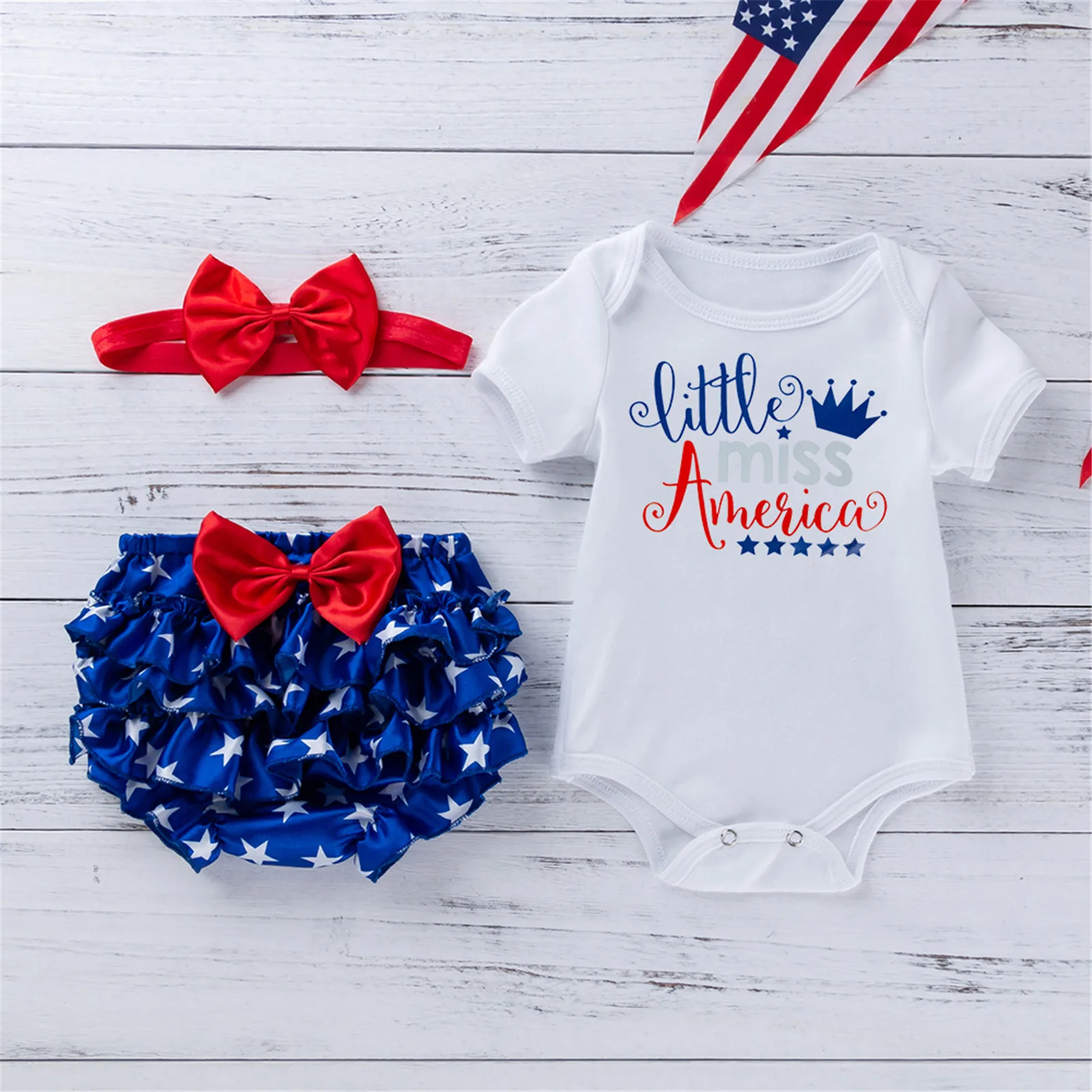 Independence Day Baby Girls Outfit, Infant Summer Letter Printing Short Sleeve Round Collar Romper + Star Shorts + Bow Headwear 
Independence Day Baby Girls Outfit, Infant Summer Letter Printing Short Sleeve Round Collar Romper + Star Shorts + Bow Headwear