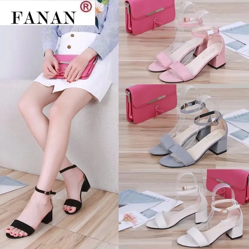 Summer new thick-heeled Korean version with a word buckle all-match simple women's sandals
Summer new thick-heeled Korean version with a word buckle all-match simple women's sandals