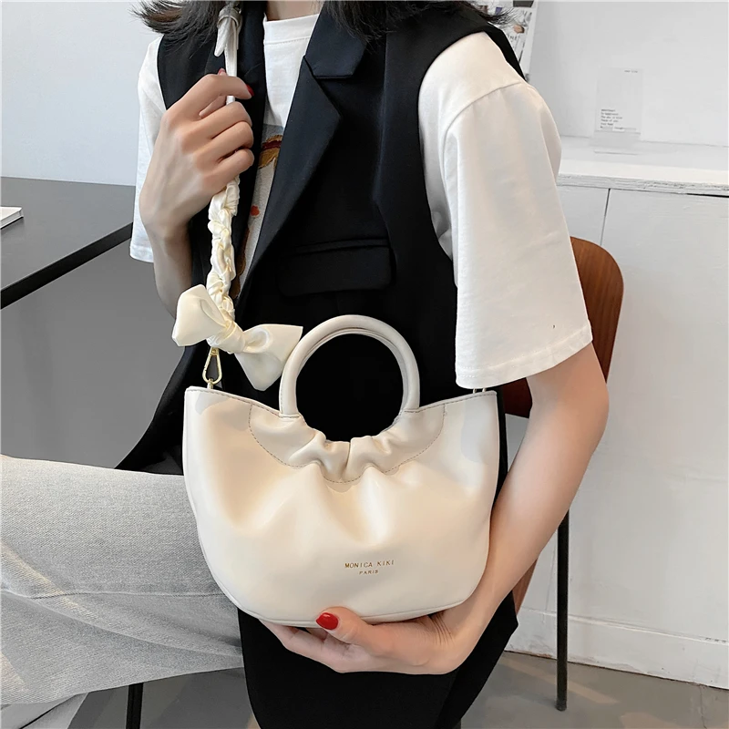 Fashion Ruched Soft PU Leather Round Handle Basket Bags For Women Unique Design Scarf High Quality Shoulder Crossbody Bags 2021
Fashion Ruched Soft PU Leather Round Handle Basket Bags For Women Unique Design Scarf High Quality Shoulder Crossbody Bags 2021