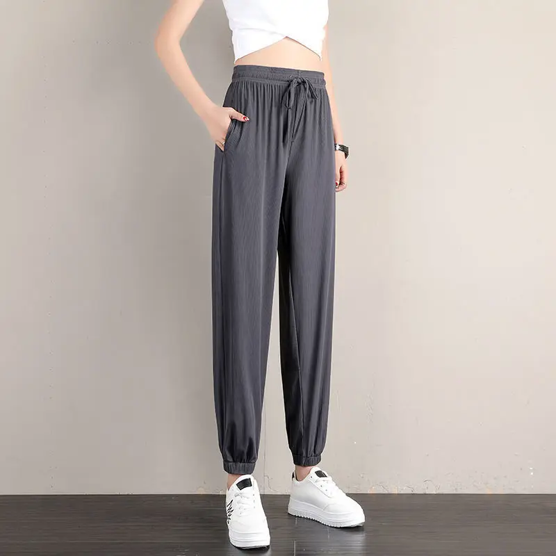 Ice silk sweatpants women's loose-fitting feet summer thin casual pants drape was thin, large size wide-leg bloomers
Ice silk sweatpants women's loose-fitting feet summer thin casual pants drape was thin, large size wide-leg bloomers