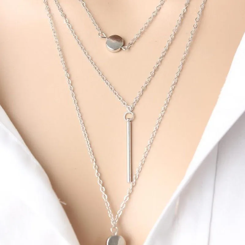 Simple Classic Fashion Stick Pendant Necklace Hollow Girl Long Link Chain Square Metal Necklaces Long Strip Jewelry For Women
Simple Classic Fashion Stick Pendant Necklace Hollow Girl Long Link Chain Square Metal Necklaces Long Strip Jewelry For Women