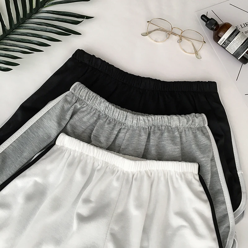 2021 Summer Women Shorts Sexy Elastic Skinny Slim Sport Shorts Solid Color Patchwork Sport Fitness high waist shorts
2021 Summer Women Shorts Sexy Elastic Skinny Slim Sport Shorts Solid Color Patchwork Sport Fitness high waist shorts