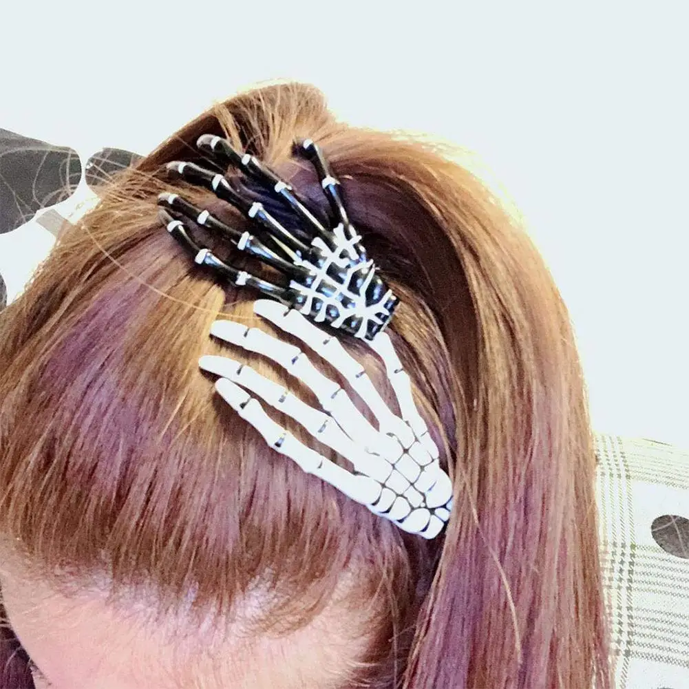 

2Pcs Fashion Hair Clips Skull Hand Bone Hairpins Gripper Halloween Harajuku Ghost Skeleton Hair Clip Bone Claw Girls Hair Access