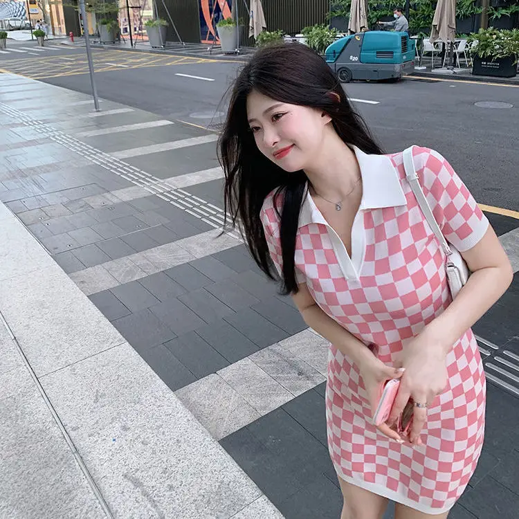 Sweet polo collar plaid dress female 2021 summer college style casual thin straight through slim T-shirt skirt
Sweet polo collar plaid dress female 2021 summer college style casual thin straight through slim T-shirt skirt
