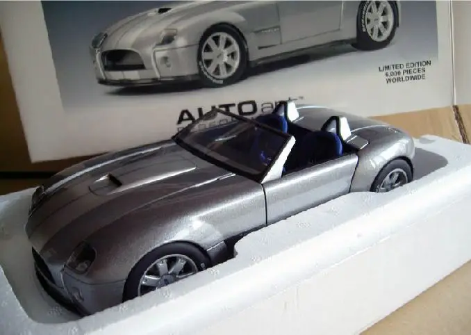 AUTOart cars 1:18 FORD SHELBY COBRA Alloy resin collection car Christmas gifts for children
AUTOart cars 1:18 FORD SHELBY COBRA Alloy resin collection car Christmas gifts for children