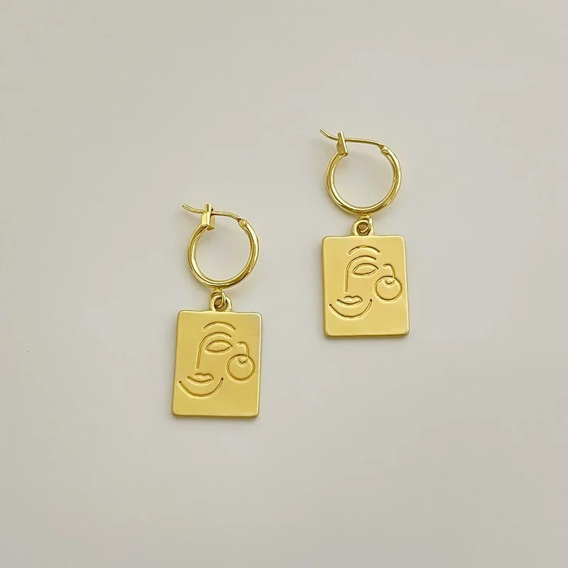 U-Magical Luxury Square Geometric Irregular Abstract Face Hoop Earring for Women Gold Color Metallic Earring Jewelry Accessories
U-Magical Luxury Square Geometric Irregular Abstract Face Hoop Earring for Women Gold Color Metallic Earring Jewelry Accessories