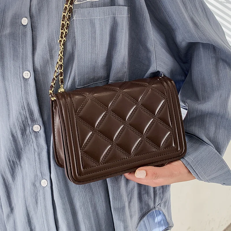 Small Chain Crossbody Bags for Women Luxury Leather Plaid Shoulder Bag Vintage Handbag Female Diamond Lattice Flap Messenger Bag
Small Chain Crossbody Bags for Women Luxury Leather Plaid Shoulder Bag Vintage Handbag Female Diamond Lattice Flap Messenger Bag