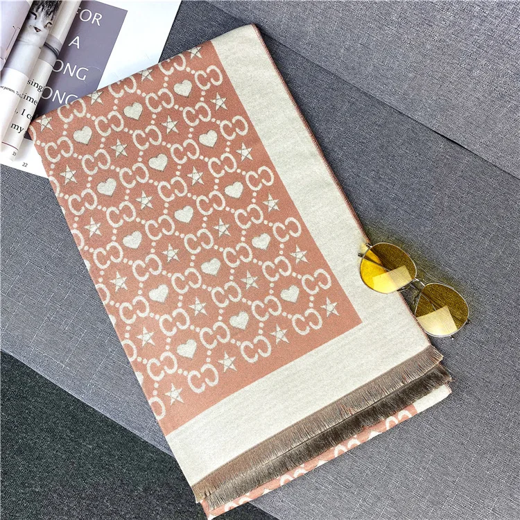 2020 Korean sweet peach heart double-sided cashmere women's scarf autumn winter fashion warm thickened shawl foreign trade scarf
2020 Korean sweet peach heart double-sided cashmere women's scarf autumn winter fashion warm thickened shawl foreign trade scarf