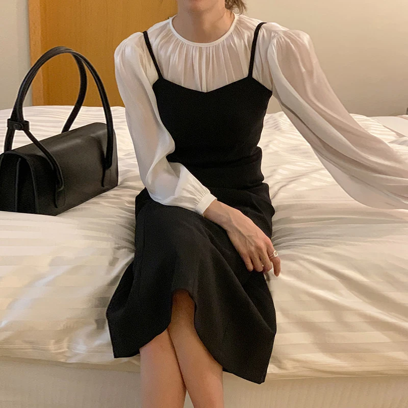 2021 Spring Two Piece Outfits Elegant Women Transparent Long Sleeve Blouses and Spaghetti Strap Long Dress Sets 2pcs Suit
2021 Spring Two Piece Outfits Elegant Women Transparent Long Sleeve Blouses and Spaghetti Strap Long Dress Sets 2pcs Suit