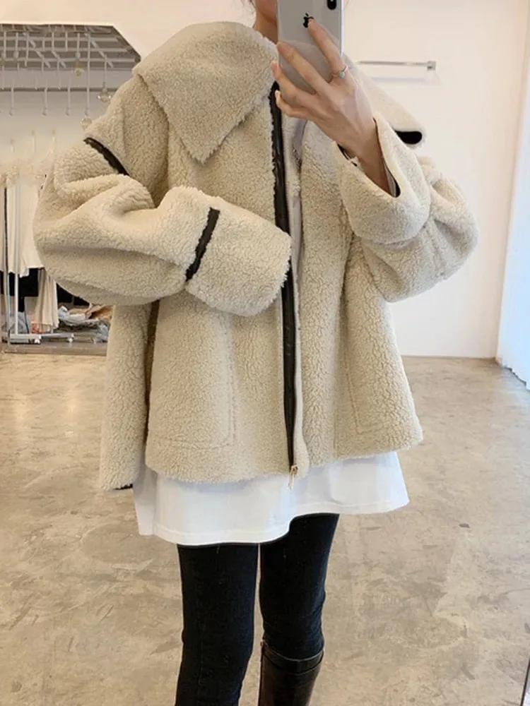 2021 Autumn Winter New Thickened Warm Fur Integrated Female Lapel All-match Lamb Wool Coats Women Fashion
2021 Autumn Winter New Thickened Warm Fur Integrated Female Lapel All-match Lamb Wool Coats Women Fashion