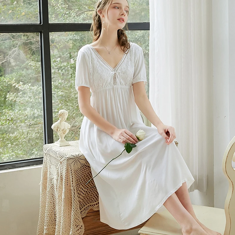 Summer Ladies Vintage Palace Style Nightdress Cotton Lolita Nightgowns Sexy Lace Women Sleepwear Plus Long V-neck Dress
Summer Ladies Vintage Palace Style Nightdress Cotton Lolita Nightgowns Sexy Lace Women Sleepwear Plus Long V-neck Dress
