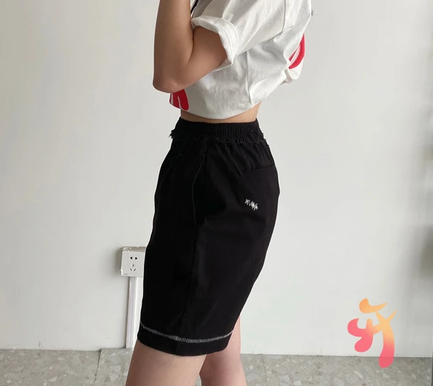 Ader Error Shorts Men's Women's Tassel Line Embroidered Shorts Adererror Casual Elastic Waist Black Five-point Pants 
Ader Error Shorts Men's Women's Tassel Line Embroidered Shorts Adererror Casual Elastic Waist Black Five-point Pants