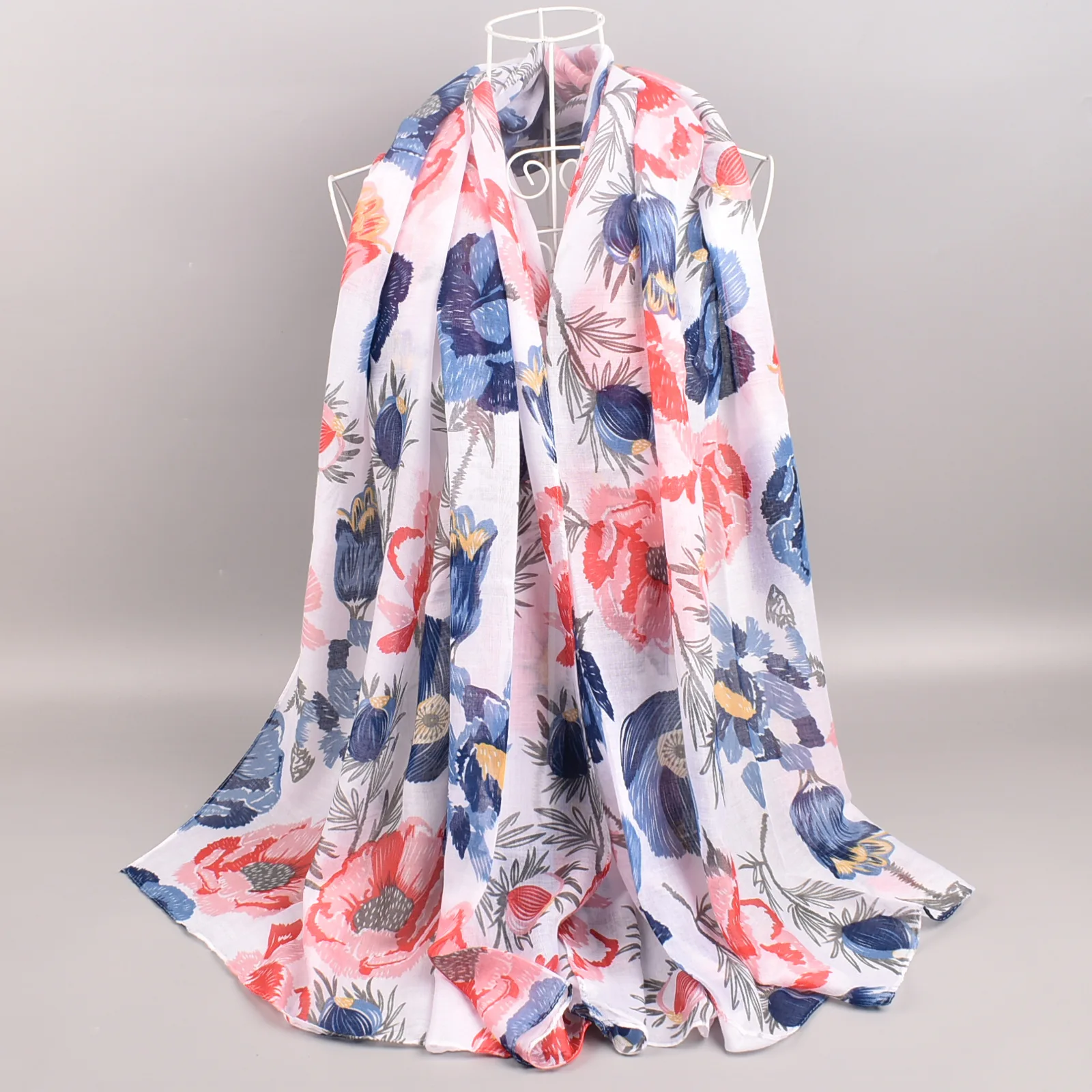 2020 FAL/WIN Refreshing flowers Voile scarf silk square hijab cool shawl ladies foulard femme headband hair bufanda mujer shawl 
2020 FAL/WIN Refreshing flowers Voile scarf silk square hijab cool shawl ladies foulard femme headband hair bufanda mujer shawl