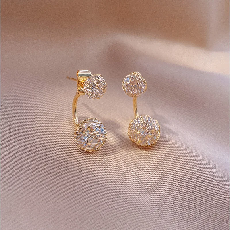 New Arrival Fashion Drop Earrings Metal Trendy Round Women Dangle Earrings Zircon Braided Front And Back Button Jewelry 
New Arrival Fashion Drop Earrings Metal Trendy Round Women Dangle Earrings Zircon Braided Front And Back Button Jewelry