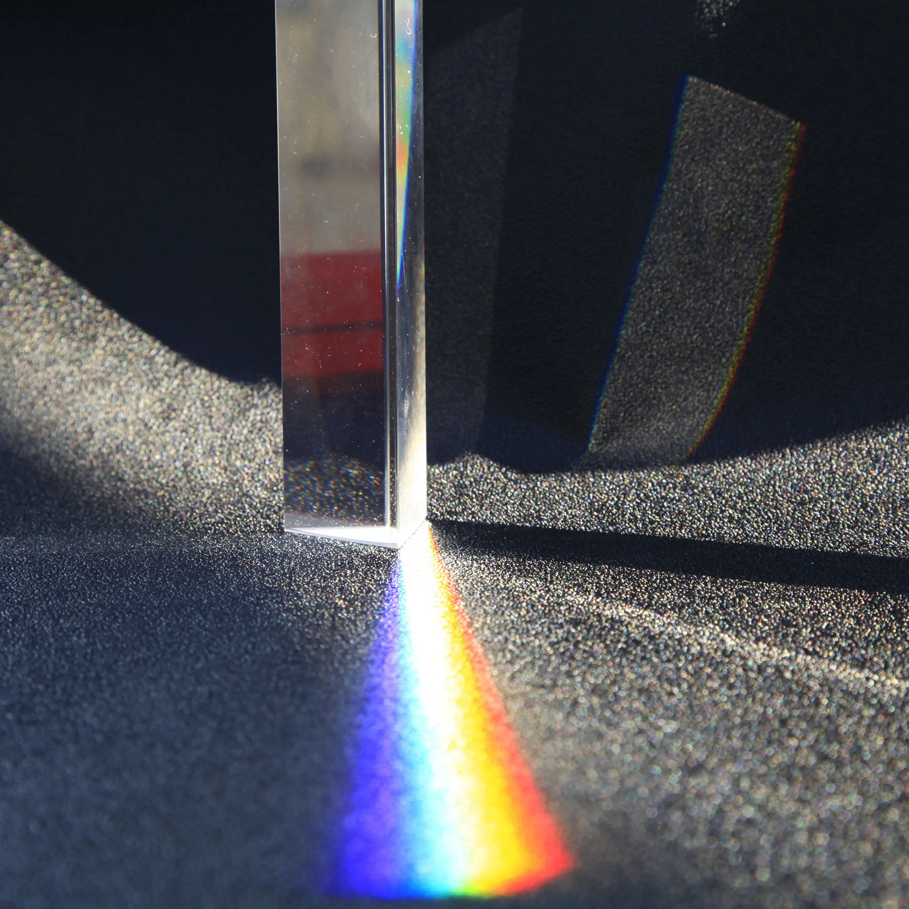 Triangular Prism 30x30x150mm Rainbow Glass Photographic Prisms Teaching Optical Experiment Photography Light Gift
Triangular Prism 30x30x150mm Rainbow Glass Photographic Prisms Teaching Optical Experiment Photography Light Gift