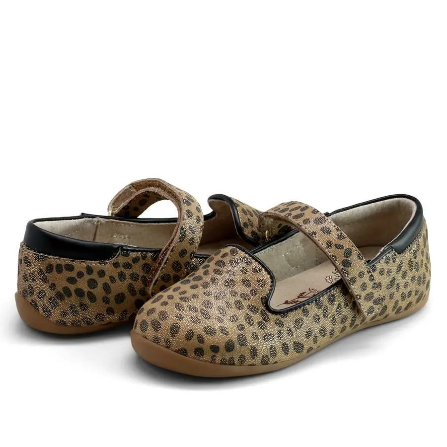 Livie & Luca Candenza Moccasin Mary Jane Children's Shoe Perfect Design Cute Girls Barefoot Casual Sneakers 1-11 Years Old
Livie & Luca Candenza Moccasin Mary Jane Children's Shoe Perfect Design Cute Girls Barefoot Casual Sneakers 1-11 Years Old