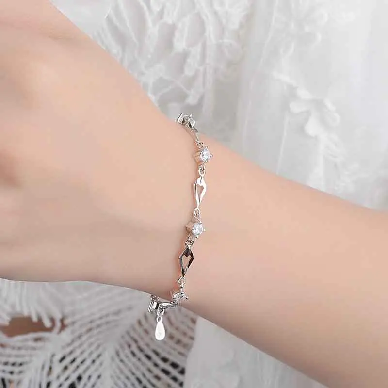 Wave Shaped Zircon Adjustable Silver Color Bracelet for Woman Lady Elegant Accessories All Matched Hotsale Fashion Jewelry Gifts
Wave Shaped Zircon Adjustable Silver Color Bracelet for Woman Lady Elegant Accessories All Matched Hotsale Fashion Jewelry Gifts