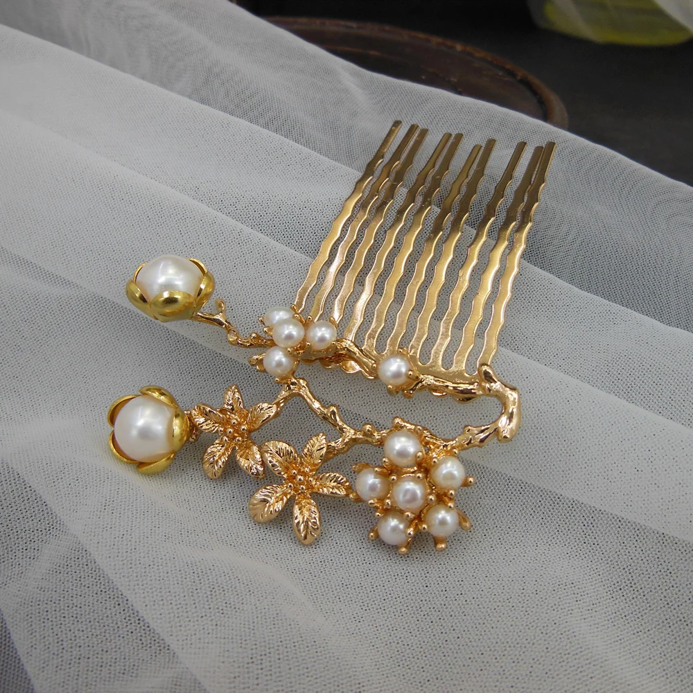 Freshwater Pearl Copper Hair Comb Wedding Hair Aceesories Bridal Headpiece Ornaments Headdress Bijoux Cheveux Mariage WIGO1483
Freshwater Pearl Copper Hair Comb Wedding Hair Aceesories Bridal Headpiece Ornaments Headdress Bijoux Cheveux Mariage WIGO1483