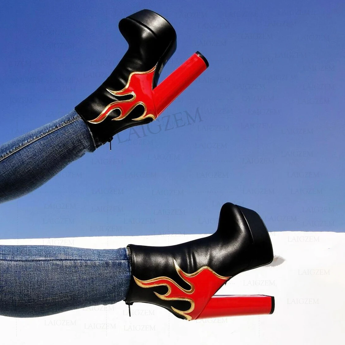 SEIIHEM Women Ankle Platform Boots Back Zip Up Square High Heels Booties Patchwork Fire Shoes Woman Large Size 38 41 43 47 52
SEIIHEM Women Ankle Platform Boots Back Zip Up Square High Heels Booties Patchwork Fire Shoes Woman Large Size 38 41 43 47 52