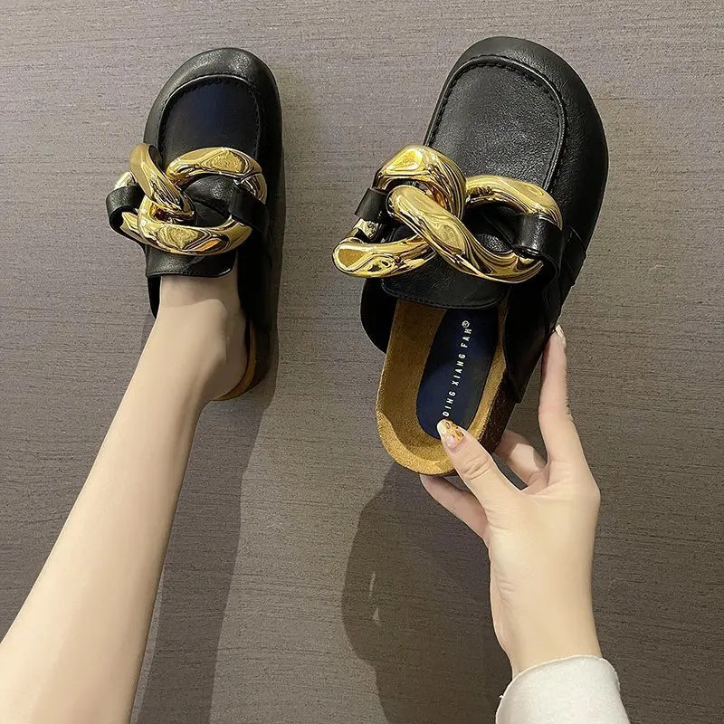 New Brand Design Gold Chain Women Slipper Closed Toe Slip On Mules Shoes Round Toe Low Heels Casual Slides Flip Flop Summer 2021
New Brand Design Gold Chain Women Slipper Closed Toe Slip On Mules Shoes Round Toe Low Heels Casual Slides Flip Flop Summer 2021