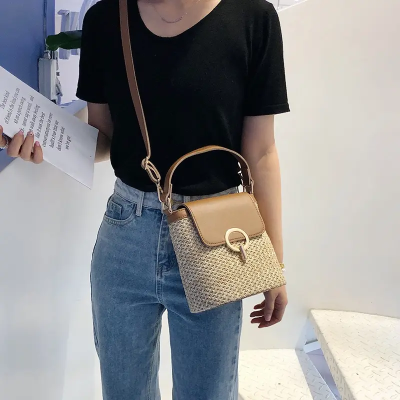 Casual Chains Straw Bucket Bags Women High Quality Messenger Bag Rattan Bags Beach Travel Purses and Handbags Shoulder Bag Bolsa
Casual Chains Straw Bucket Bags Women High Quality Messenger Bag Rattan Bags Beach Travel Purses and Handbags Shoulder Bag Bolsa