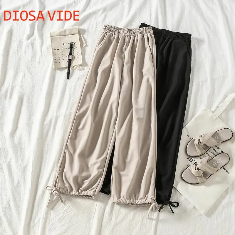 Autumn and winter 2020 new wild wide-leg casual pants elastic waist loose super fire cec pants female straight student trend
Autumn and winter 2020 new wild wide-leg casual pants elastic waist loose super fire cec pants female straight student trend